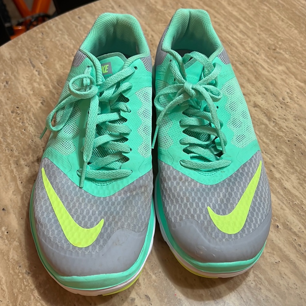 Nike Shoes Nike Fitsole Lite Run 2 women’s size 9